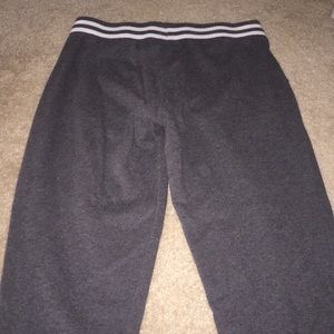 RUE 21 GRAY WHITE STRIPED SWEATS